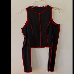 Contrast binding cold shoulder crop top